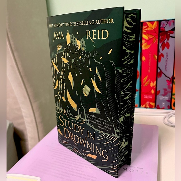 Other - Waterstones Exclusive Edition of A Study in Drowning by Ava Reid
